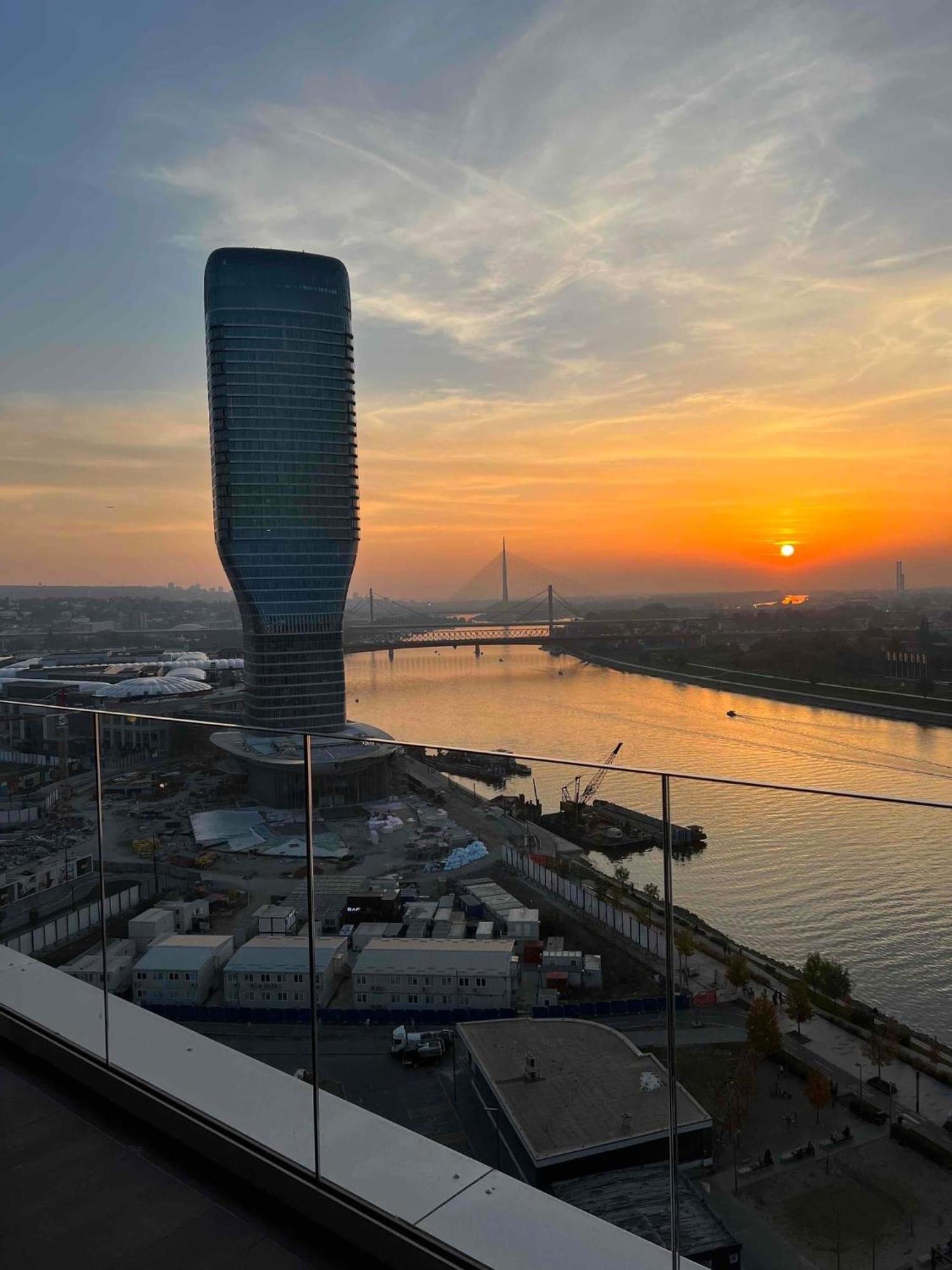 BW Terrace Top Floor Apartments With River View & Self Check-In เบลเกรด ภายนอก รูปภาพ
