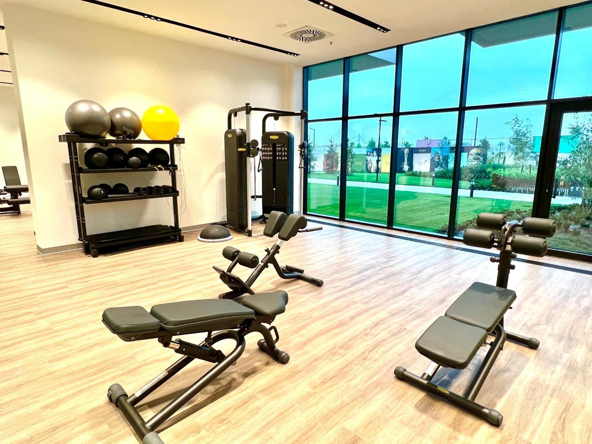 BW Terrace Top Floor Apartments With River View & Self Check-In เบลเกรด ภายนอก รูปภาพ